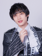 平井亜門